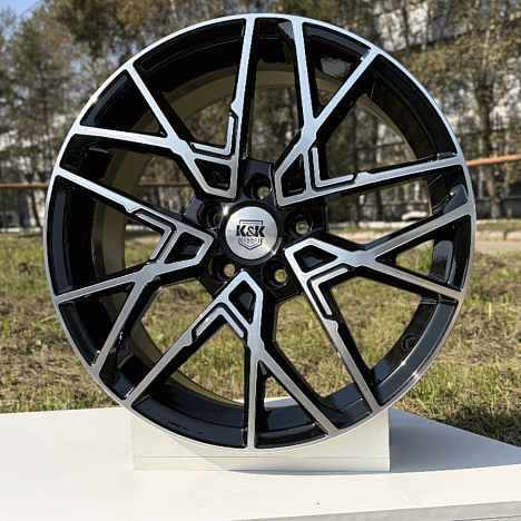 Вудроф (КС1044) 7.000xR18 5x114.3 DIA56.1 ET48 алмаз черный