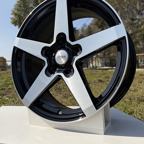 Токен (КС1127) 6.500xR17 5x114.3 DIA66.6 ET37 Блэк Джек
